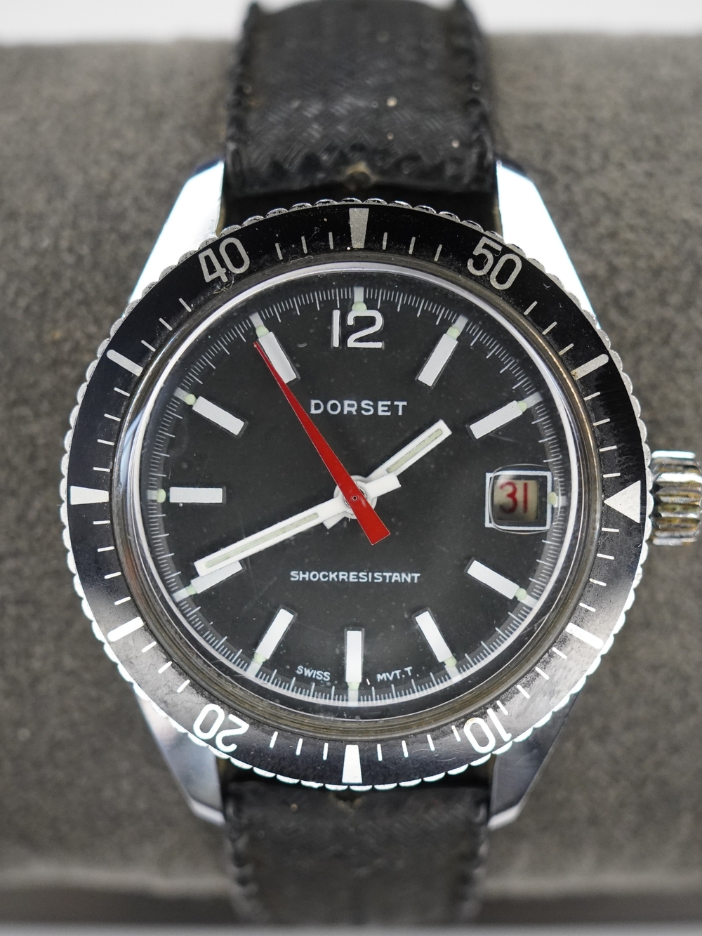 Vintage Dorset Shockresistant Mechanical Manual Wind Date Mens Watch Swiss 1960s